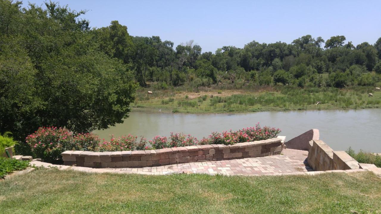 The Perry Riverhouse Bastrop Exterior photo